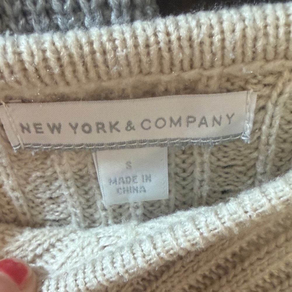 New York & Company Knit Gray Sweater - Picture 3 of 5